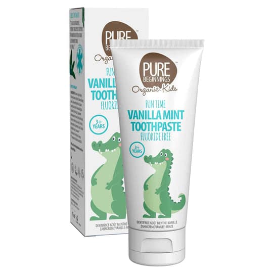 Pure Organics tilbyder en forfriskende blanding af naturlige ingredienser i deres Børne tandpasta med mynte 75ml. Omhyggeligt formuleret til at give en holistisk tilgang til oral sundhed, denne tandpasta kombinerer kraften fra organiske ekstrakter med